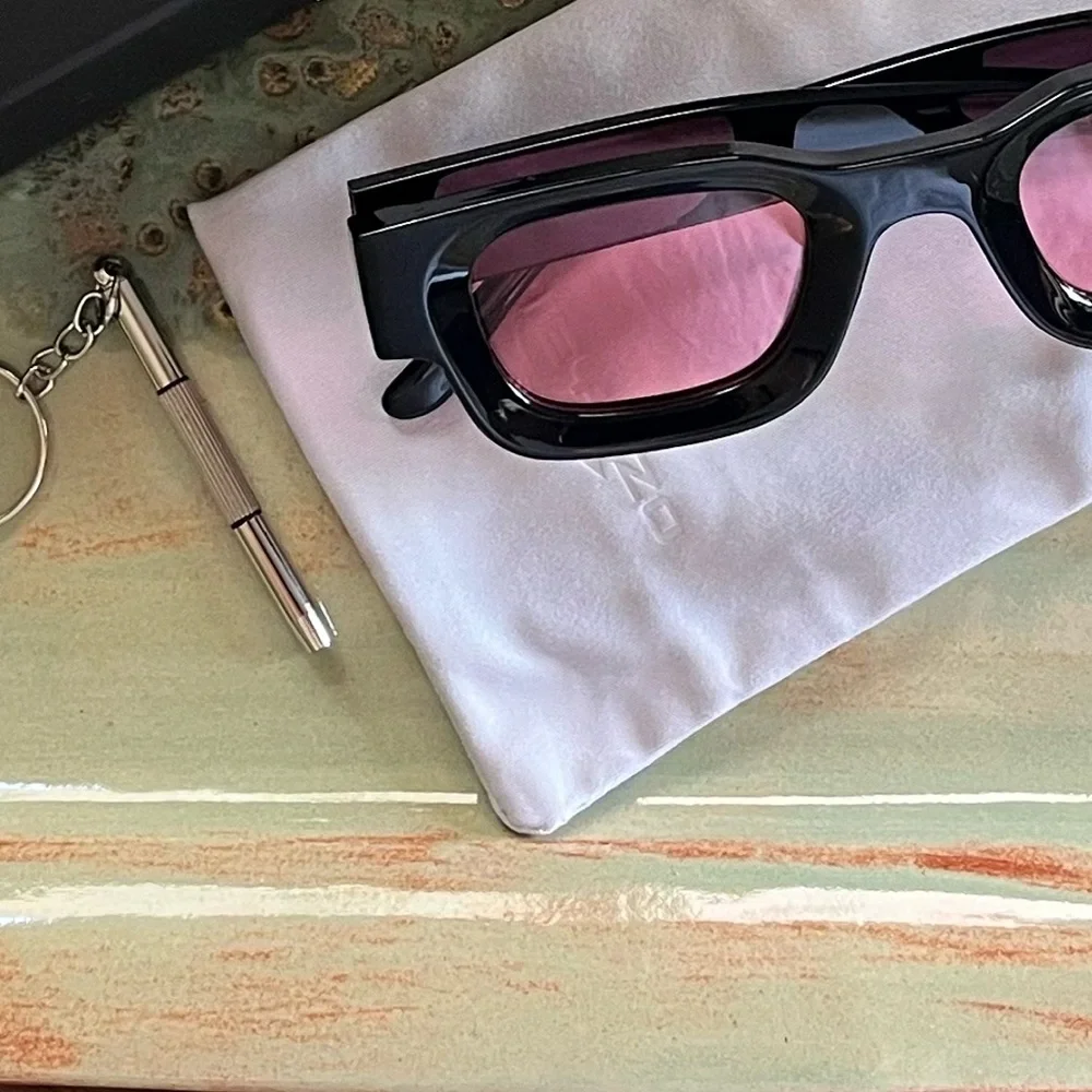 Worn 1 HOUR -Rose Lensed Sunglasses, Polarized, UV400, Shiny Black Frame